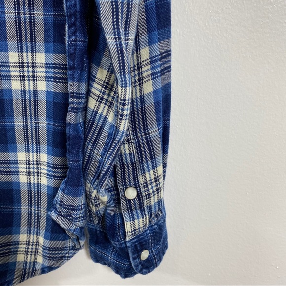 American Eagle M Boyfriend fit Plaid Snap Shirt - Picture 5 of 7